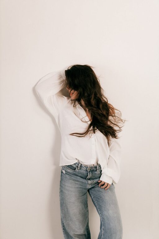 How to Build a Basic Capsule Wardrobe for Every Season